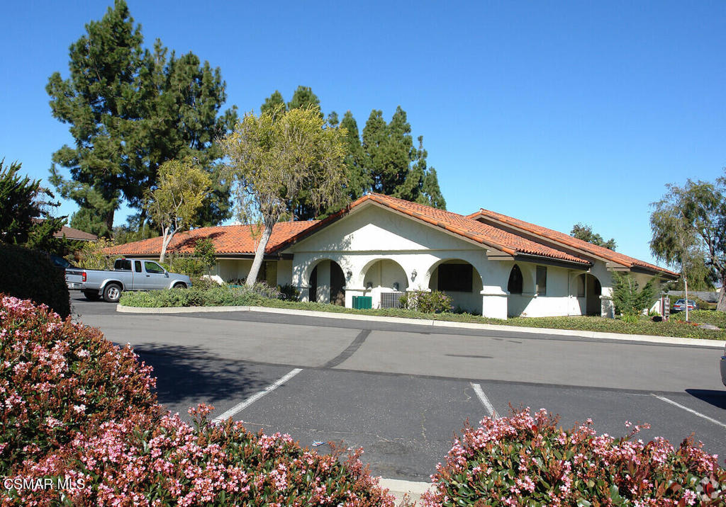 970 S Petit Avenue