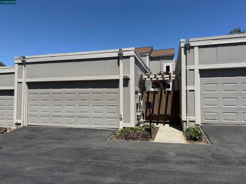 Photo of 6451 Parklane Plz, Martinez, CA 94553 (MLS # 41136110)