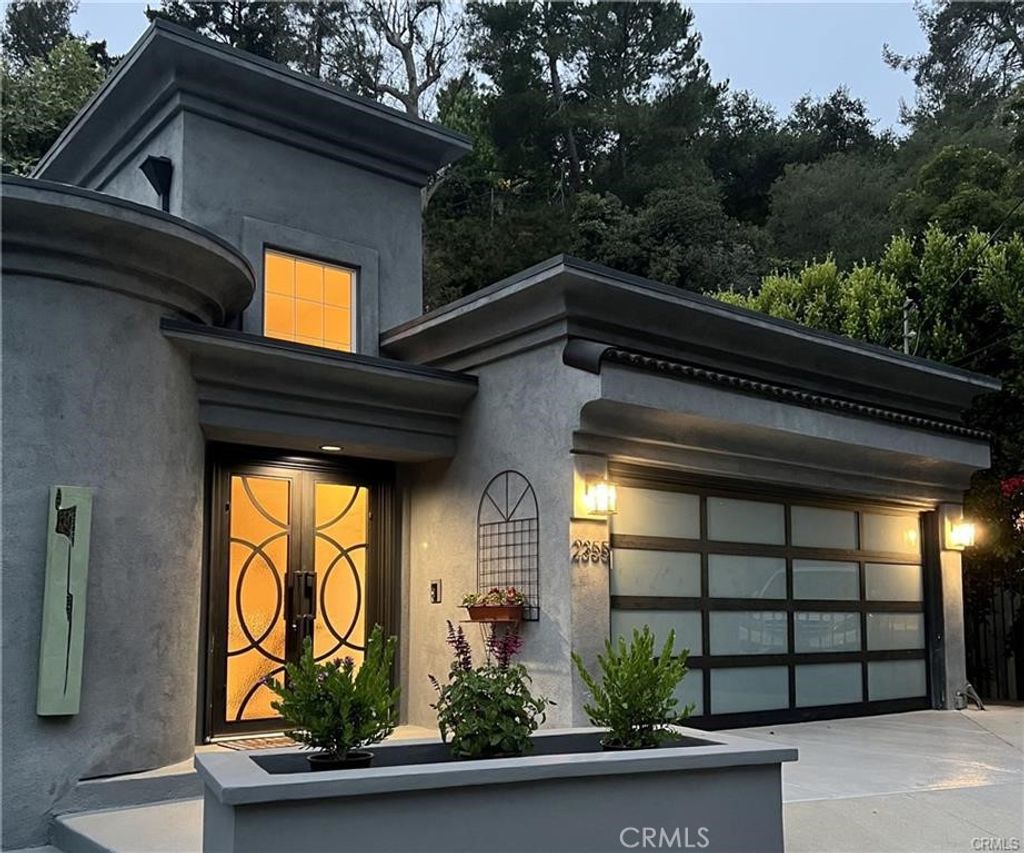 Photo of 2355 N Beverly Glen Boulevard, Los Angeles, CA 90077 (MLS # SR26022937)