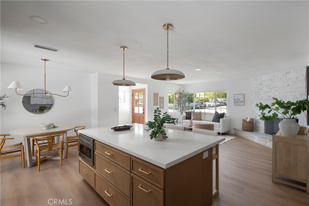 5034 W 140th