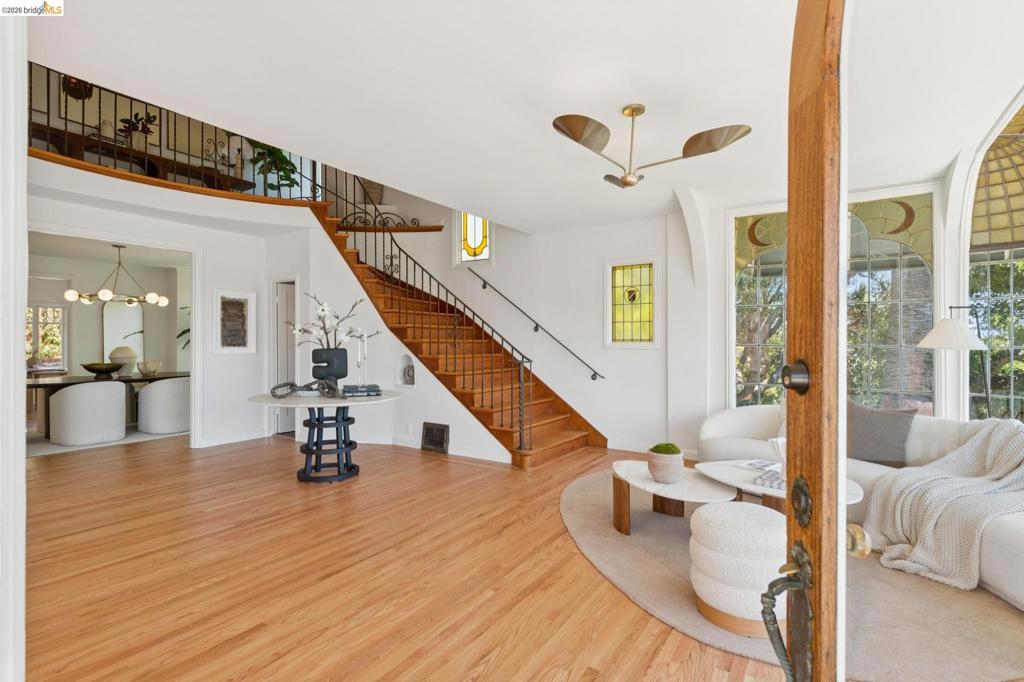 893 Glendome Circle