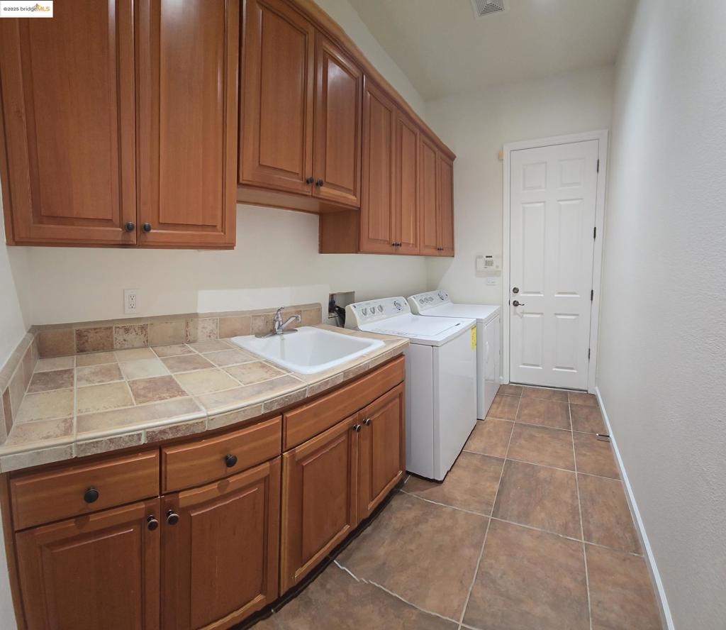 LAKESHORE - Residential