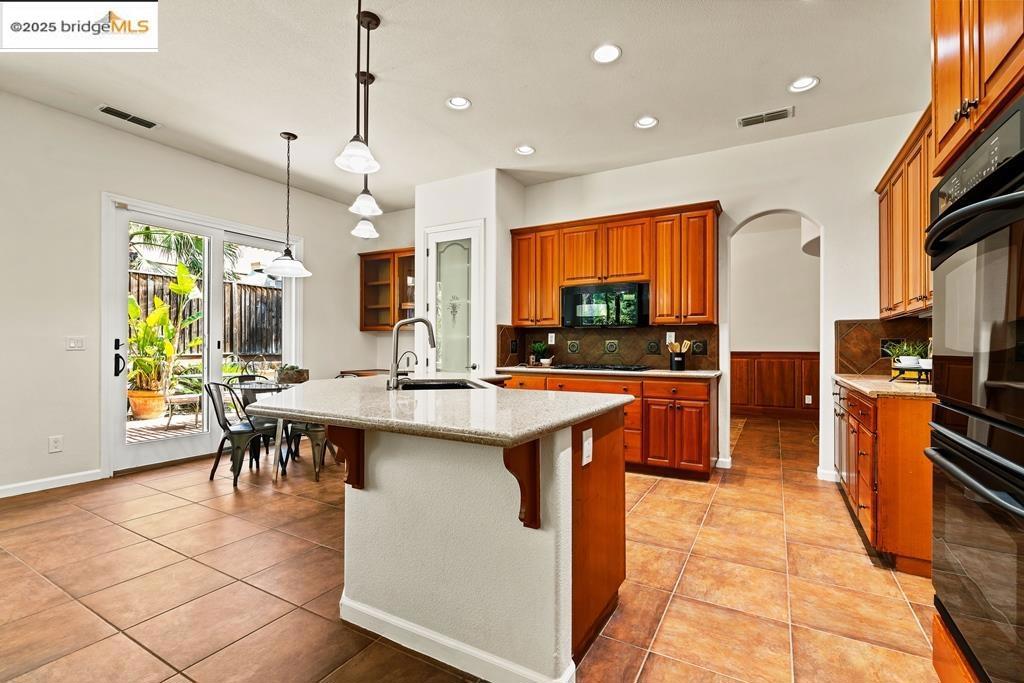 LAKESHORE - Residential