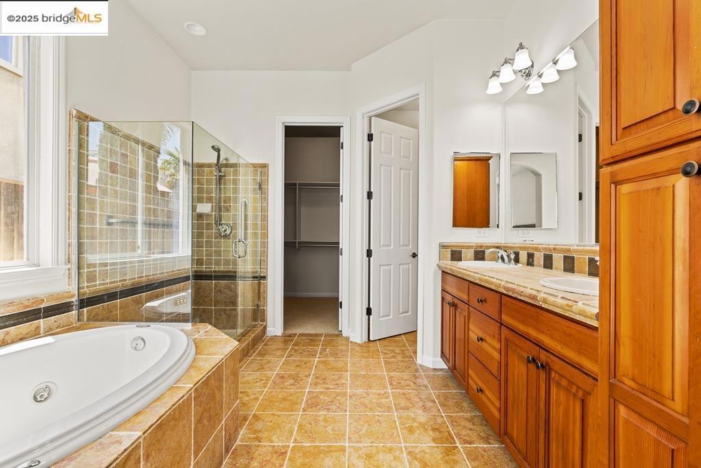 LAKESHORE - Residential