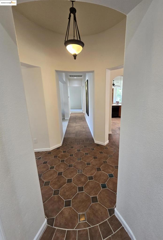 LAKESHORE - Residential