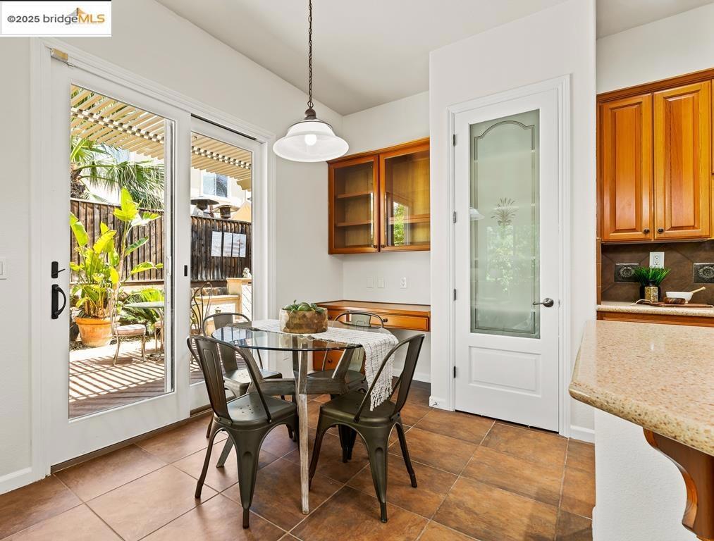 LAKESHORE - Residential