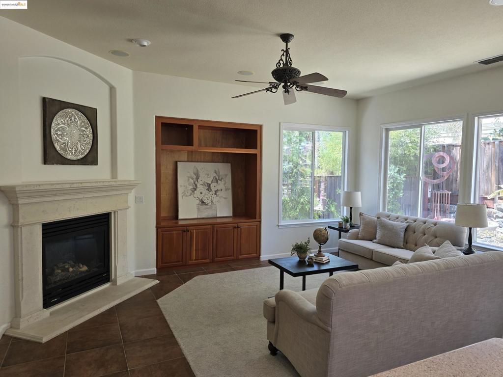 LAKESHORE - Residential