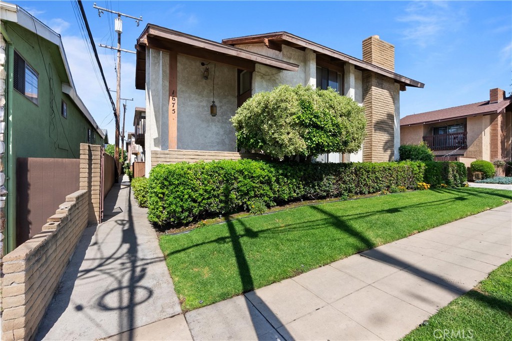 1675 Loma Avenue 1-7