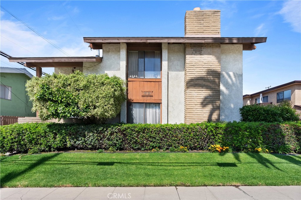1675 Loma Avenue 1-7