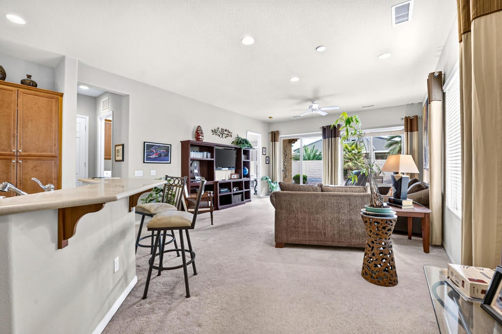 81631 Avenida De Baile