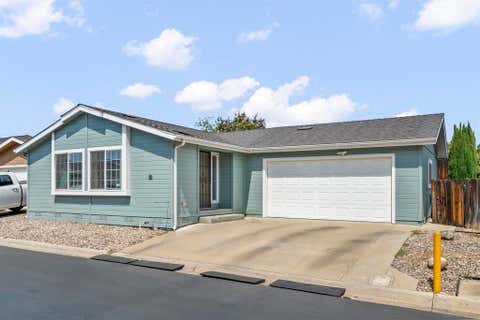 Photo of 15935 Spring Oaks Rd RD #82, El Cajon, CA 92021 (MLS # 260019427SD)