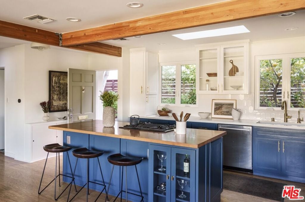 2246 Lyric Avenue, Los Angeles CA 90027