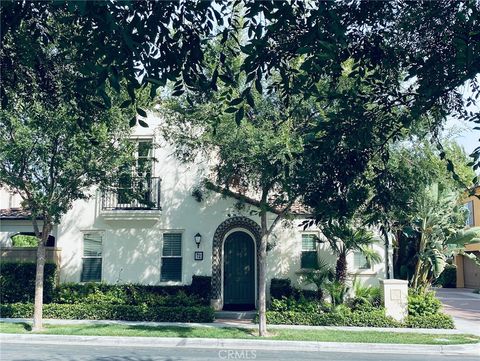 Photo of 72 Maple Ash, Irvine, CA 92620 (MLS # OC25251823)