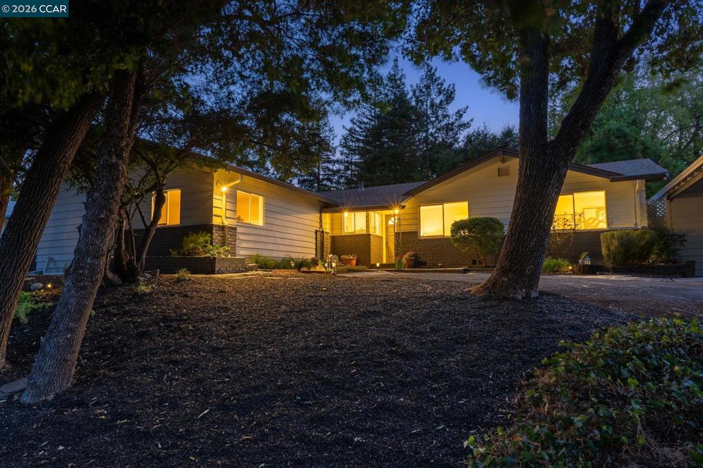 2481 Larkey Ln