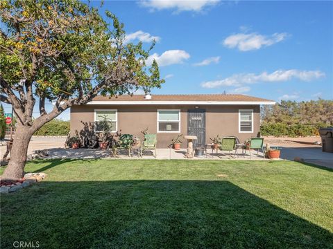 Photo of 15291 Wells Fargo Street, Hesperia, CA 92345 (MLS # HD25215719)