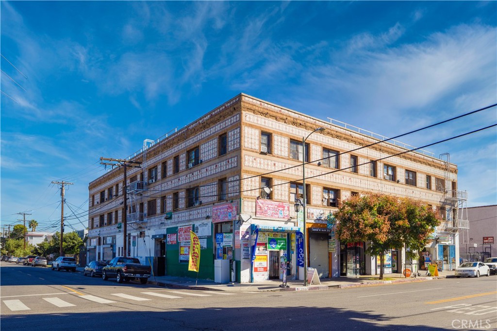 Seller financing available at 4% IO with 40% Down! 2709 Pico Blvd is a 43-unit mixed use building located in the Pico Union neighborhood. This
massive 35,982 sqft building is offered at only $128k/unit and $153/sqft. The property is currently operating at a 6.73% CAP and 8.36 GRM. There is
still over 39% upside available once the property is stabilized. The property is separately metered for gas and electric. The building is comprised of (36) apartment units and (7) commercial spaces - it is broken down in to (4) 1Bed+1Bath, (32) Studio+1Bath, (2) restaurants, (2) retail, (1) discount store, (1) salon and (1) upholstery store. There are (4) studio/1-bath units that are currently vacant, offering immediate upside in rental income. 1262 Fedora St is conveniently located just minutes from Downtown Los Angeles, with easy access to the 10 and 110 freeways. There are many shops, restaurants and amenities nearby, making this an ideal location for renters.