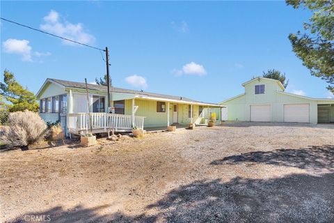 9283 Atsina Road Phelan CA 92371