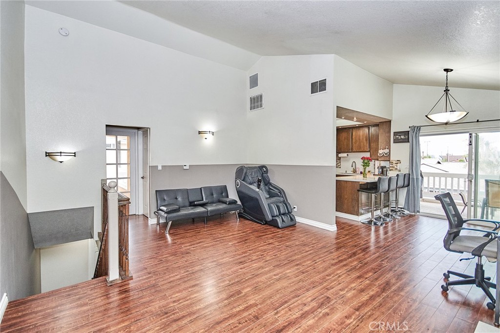 2025 Artesia Boulevard G