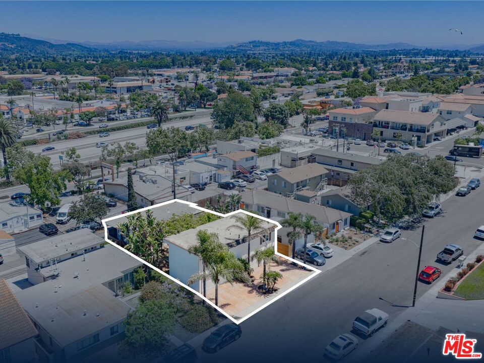 -(4) 1-Bed / 1-Bath Units - two recently renovated and delivered vacant -Market rents projected at $2,500/month for the updated units -Remaining two units offer interior renovation upside -Brand-new roof on the rear two units -5.5 open garages with rental potential of ~$300/month per space -Prime central Camarillo location with strong tenant demand -This property is well-suited for investors targeting immediate cash flow with strong tenant demand.