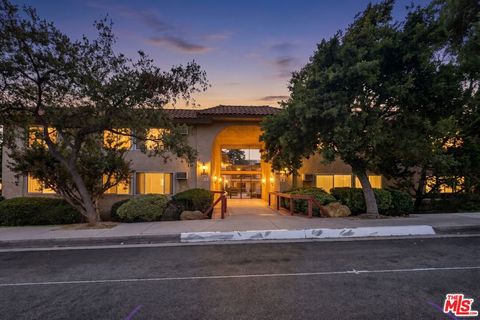 Photo of 3907 La Crescenta Avenue #203, La Crescenta, CA 91214 (MLS # 26835355)