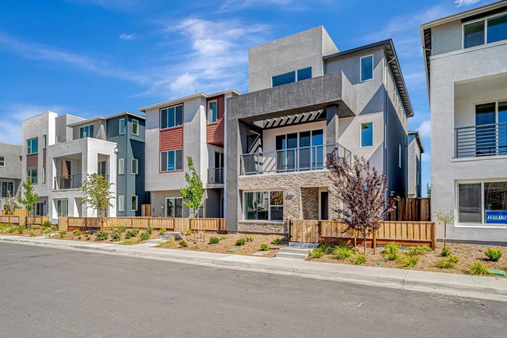 1006 Rojo Terrace