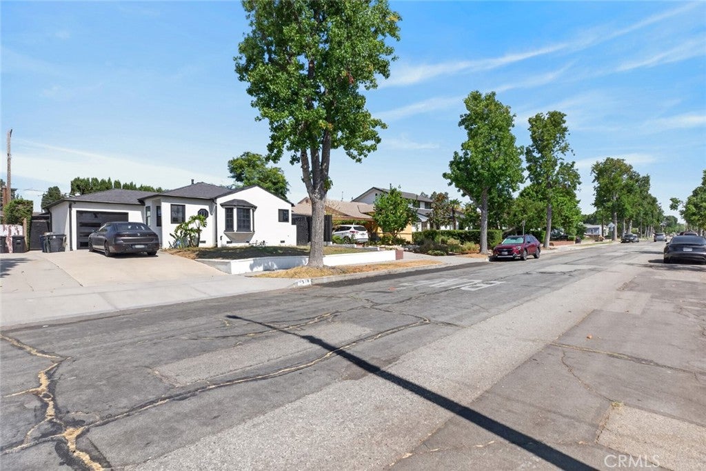 1519 N Rose