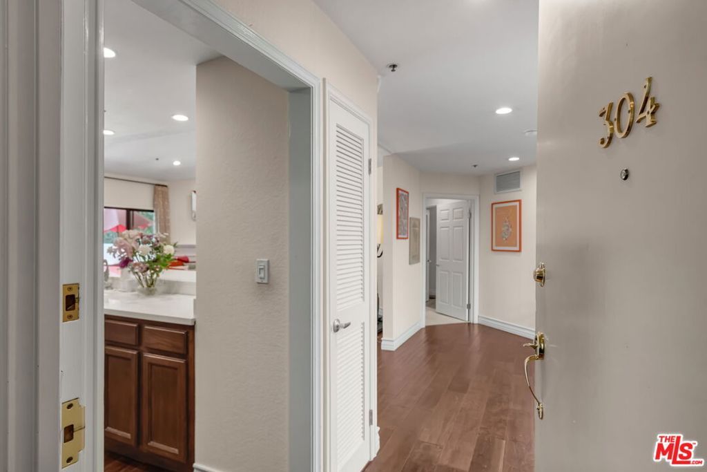 Photo of 1722 Malcolm Avenue #304, Los Angeles, CA 90024 (MLS # 26717979)