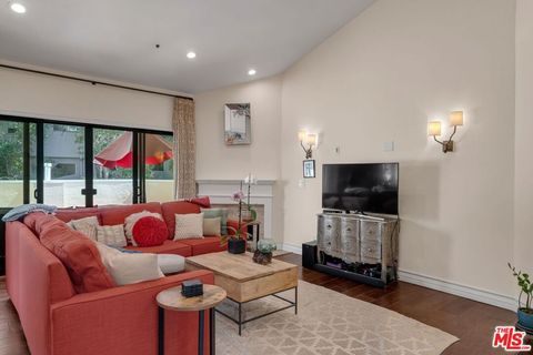 Photo of 1722 Malcolm Avenue #304, Los Angeles, CA 90024 (MLS # 26717979)