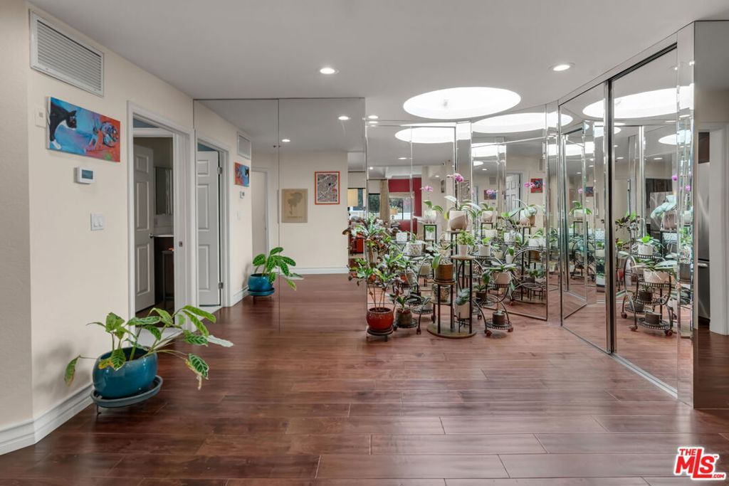 Photo of 1722 Malcolm Avenue #304, Los Angeles, CA 90024 (MLS # 26717979)