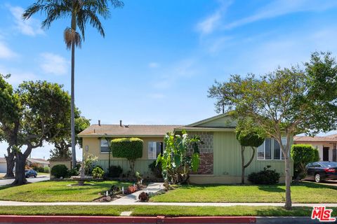 Photo of 2904 W 137th Street, Gardena, CA 90249 (MLS # 26665615)