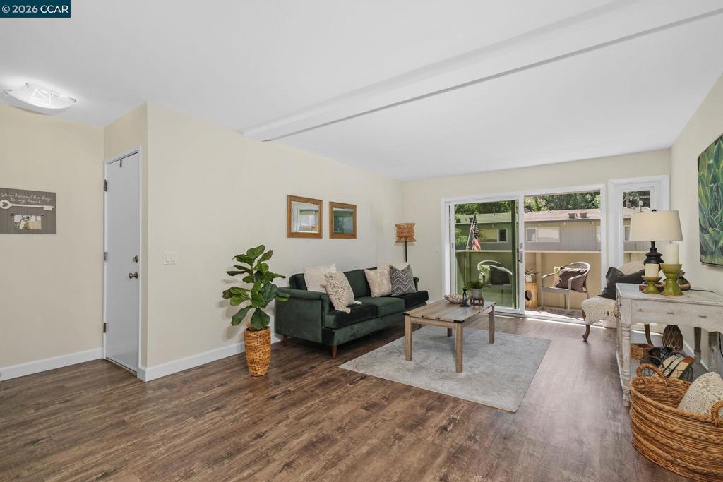 73 Brookwood Rd Rd