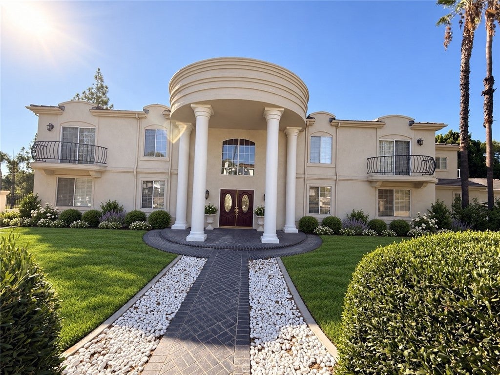 6939 Orozco Dr