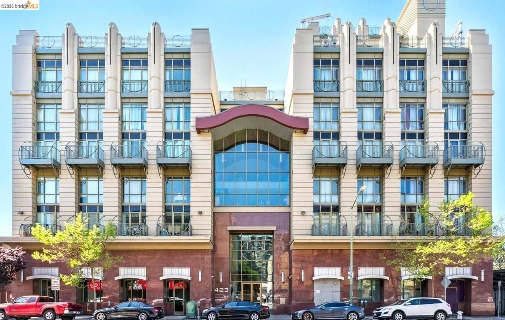 Photo of 423 7th St St #303, Oakland, CA 94607 (MLS # 41131189)