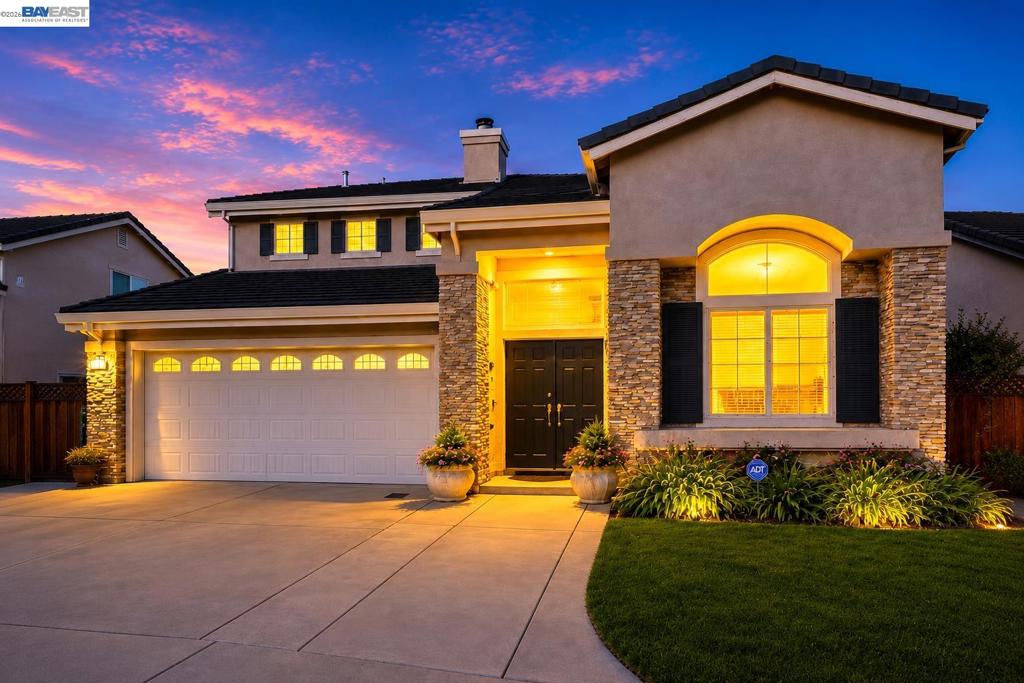 15100 Shining Star Ln