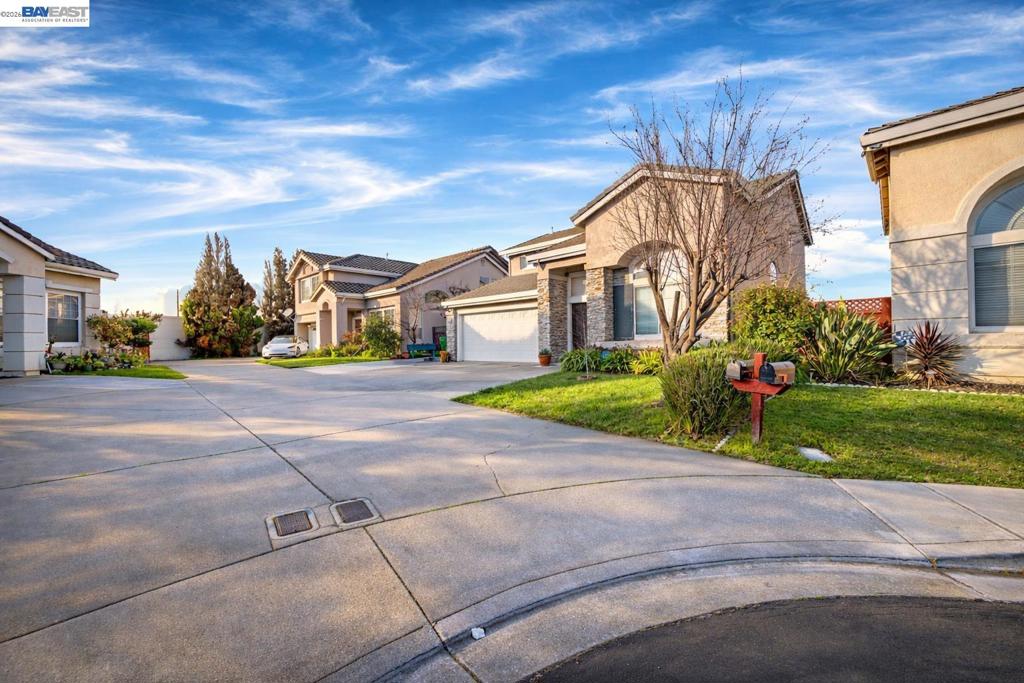 15100 Shining Star Ln