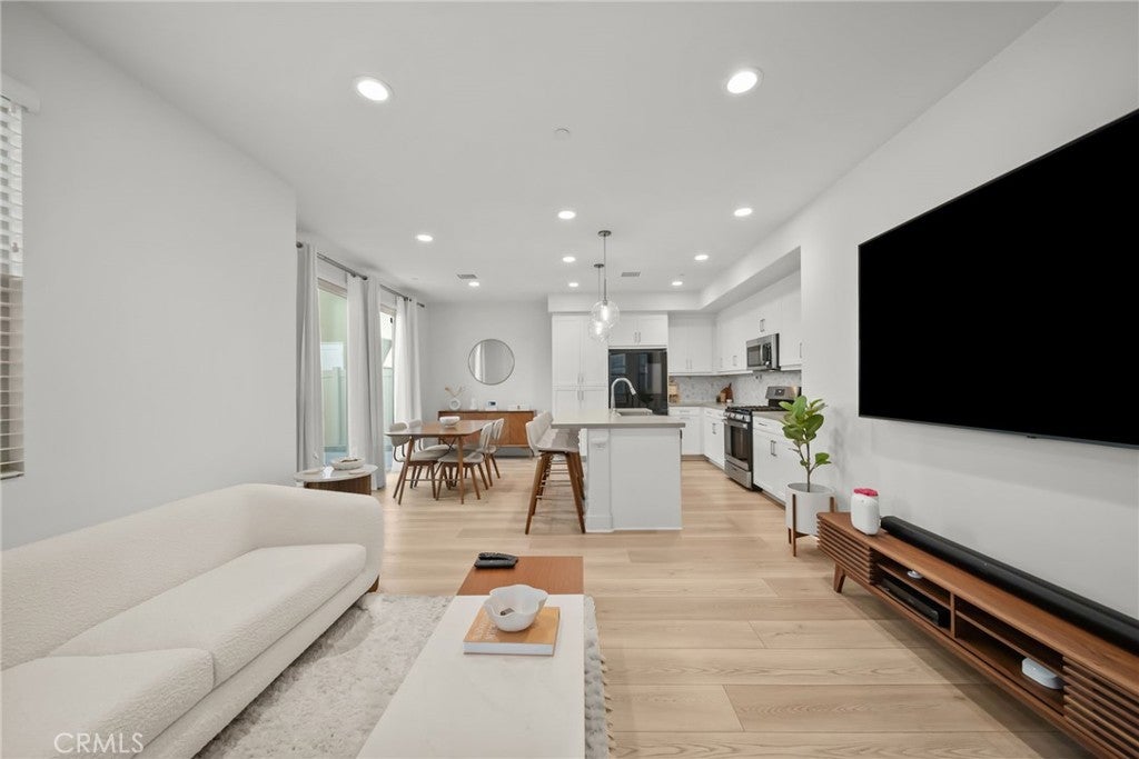 16157 Sandpiper Avenue