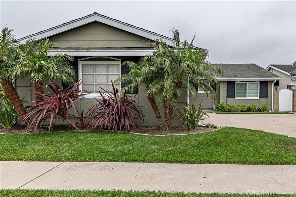 4580 Hazelnut Avenue