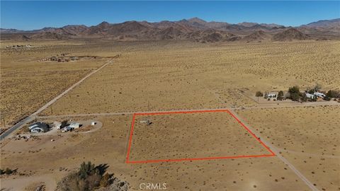 Photo of 713 Waalew Road, Lucerne Valley, CA 92356 (MLS # HD25122194) Photo of 713 Waalew Road, Lucerne Valley, CA 92356 (MLS # HD25122194)