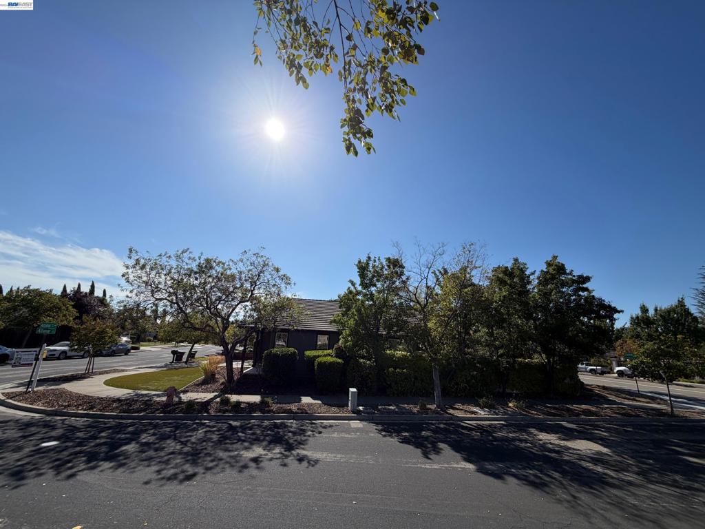 6492 Altamar Cir