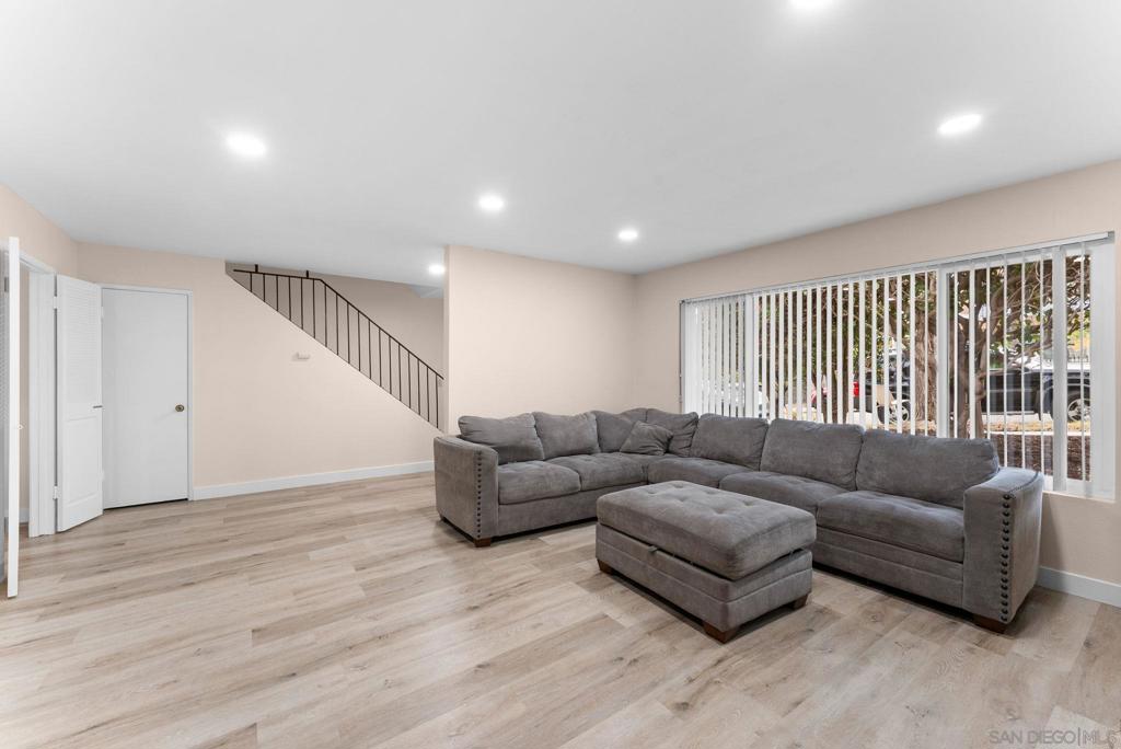 2134 Via Robles