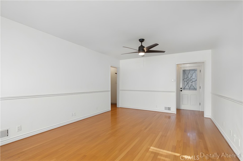 2027 E Appleton 1