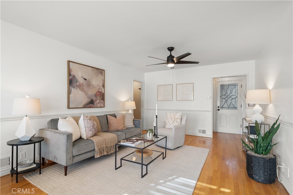 2027 E Appleton 1