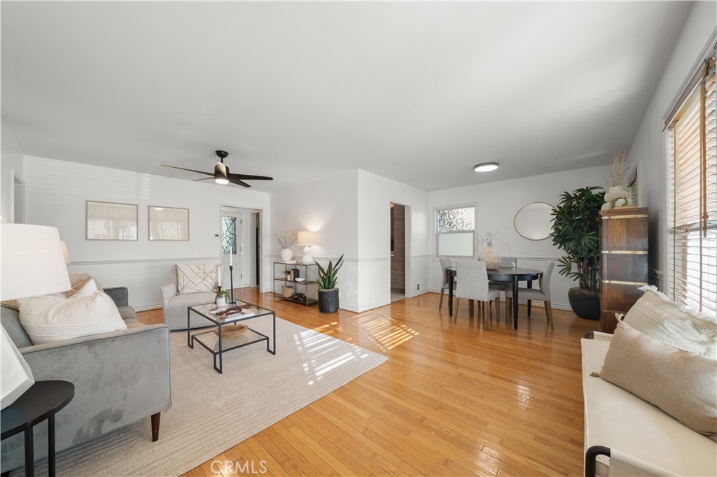 2027 E Appleton 1