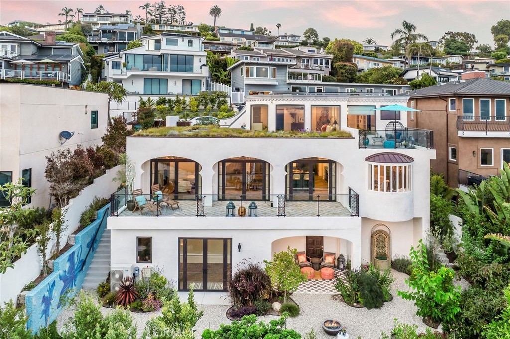 825 Coast View Drive