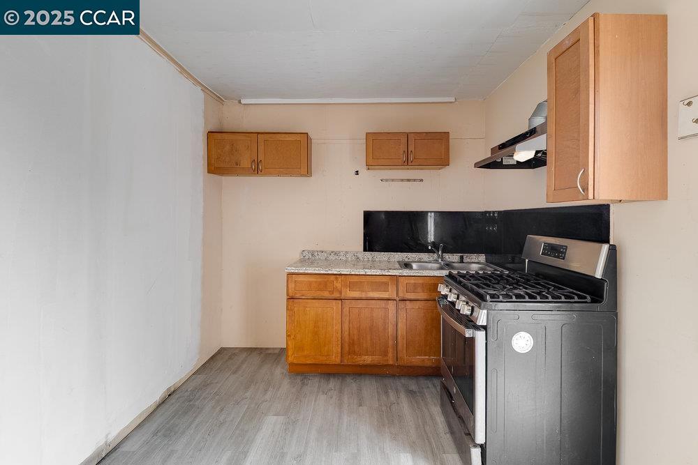 IRON TRIANGLE - Residential