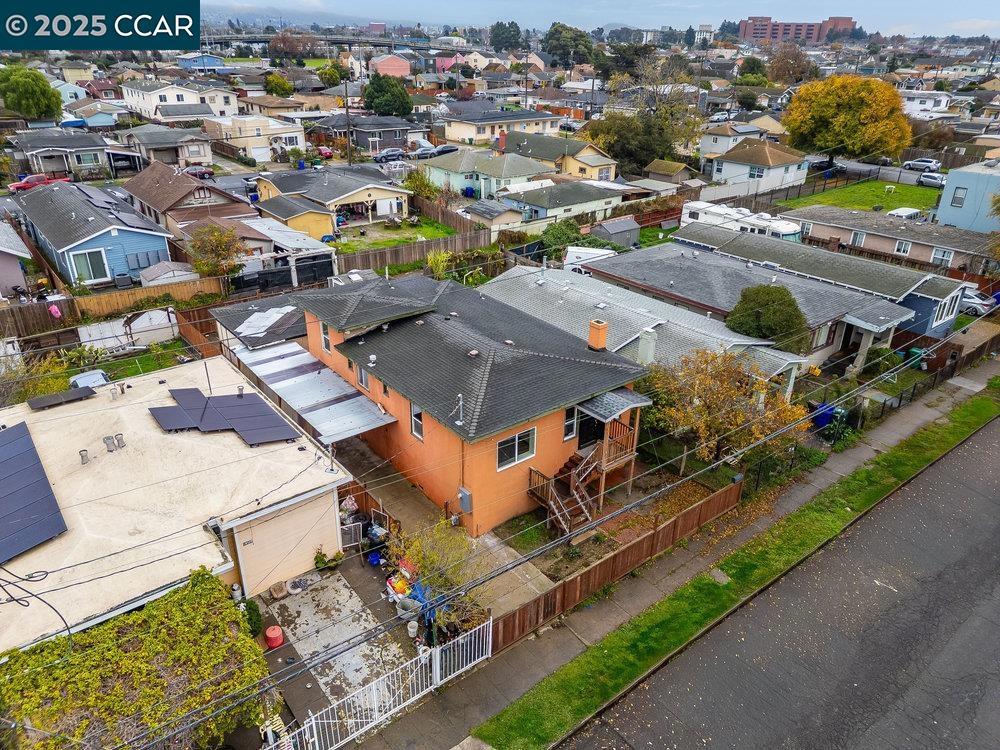 IRON TRIANGLE - Residential