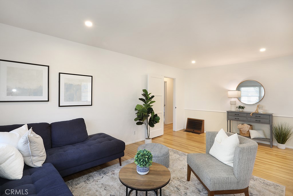 164 N Stevens