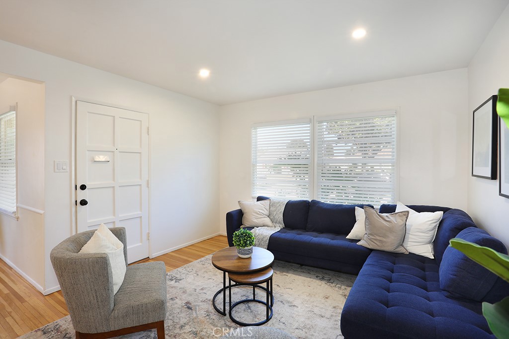 164 N Stevens