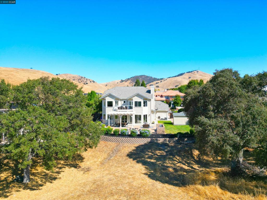 PEACOCK CREEK - Residential