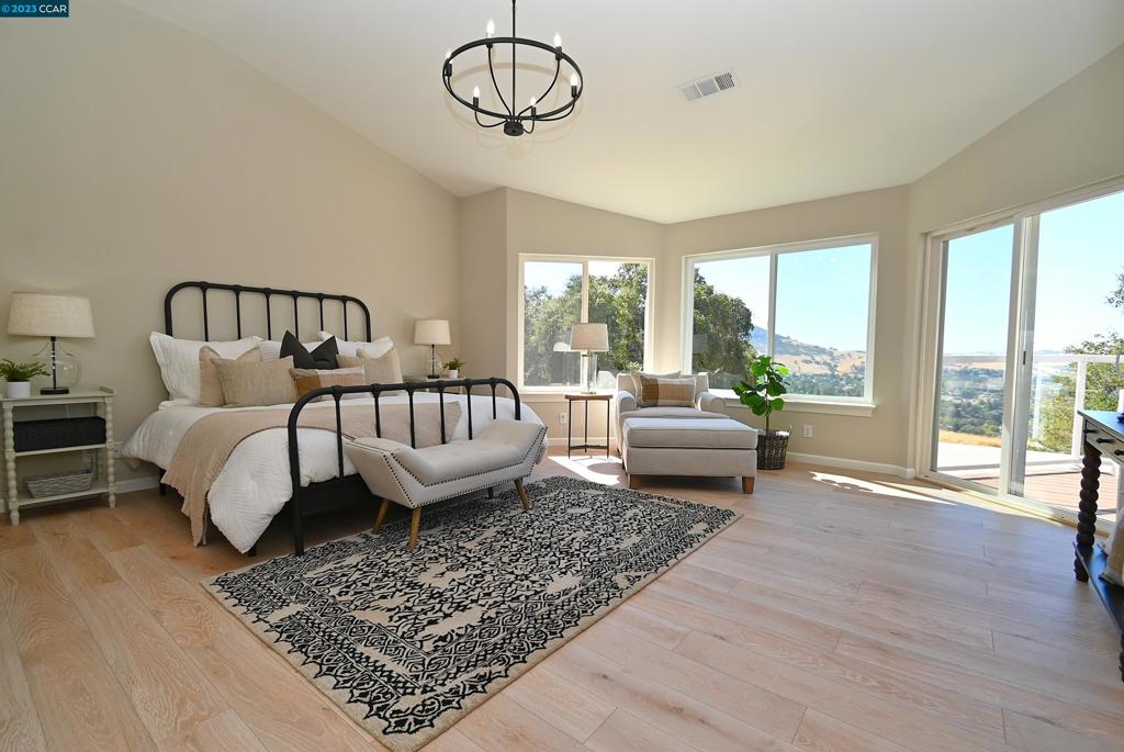 PEACOCK CREEK - Residential